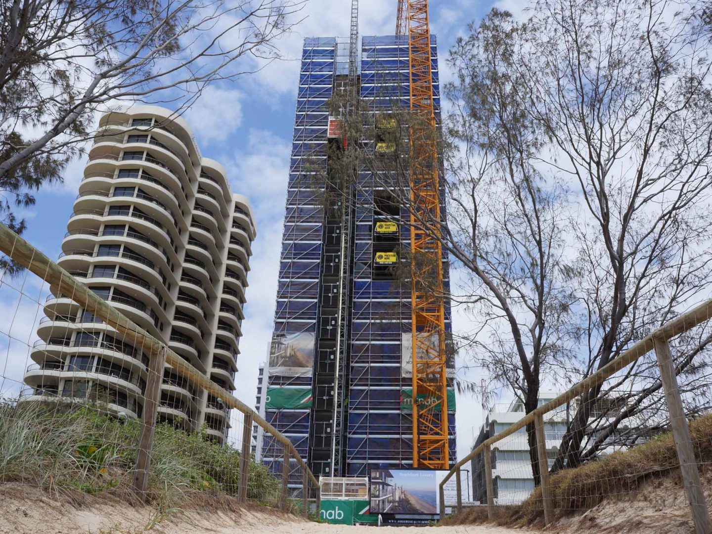 River City Access and Scaffold used Layher Allround Lightweight Scaffolding on this apartment block construction in Queensland, Australia