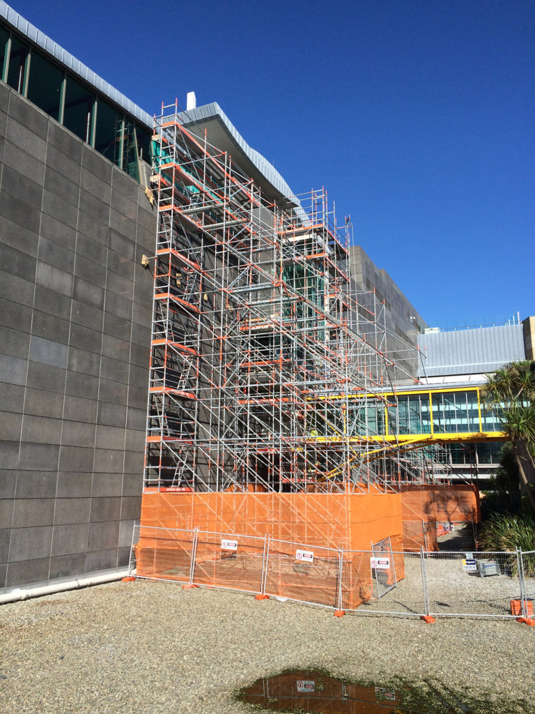 Free-standing scaffolding provides maintenance contractors great access to Te Papa