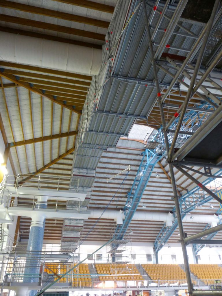 Cost effective scaffolding solution to swimming pool roof maintenance